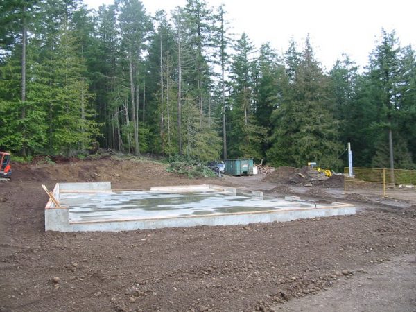 Hornby Island Waste Management Centre (HIWMC)