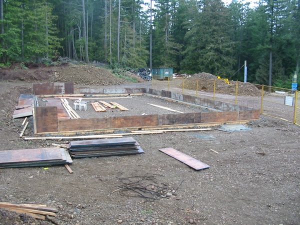 Hornby Island Waste Management Centre (HIWMC)