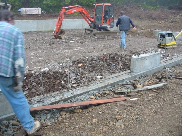 Hornby Island Waste Management Centre (HIWMC)